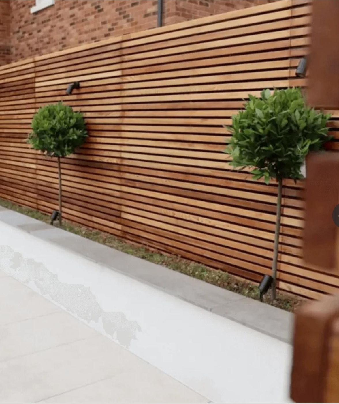 Screen & Topiary — JAID job